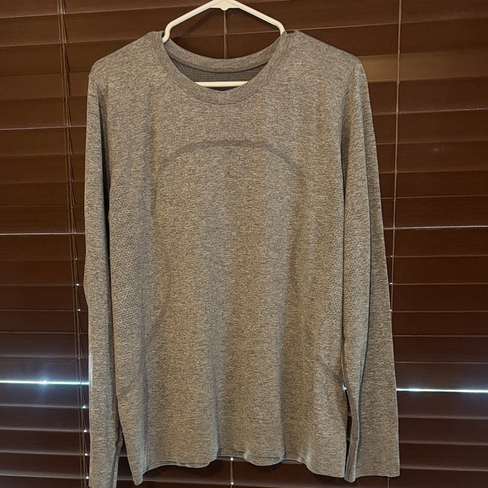 lululemon athletica Gray Long Sleeve Tee